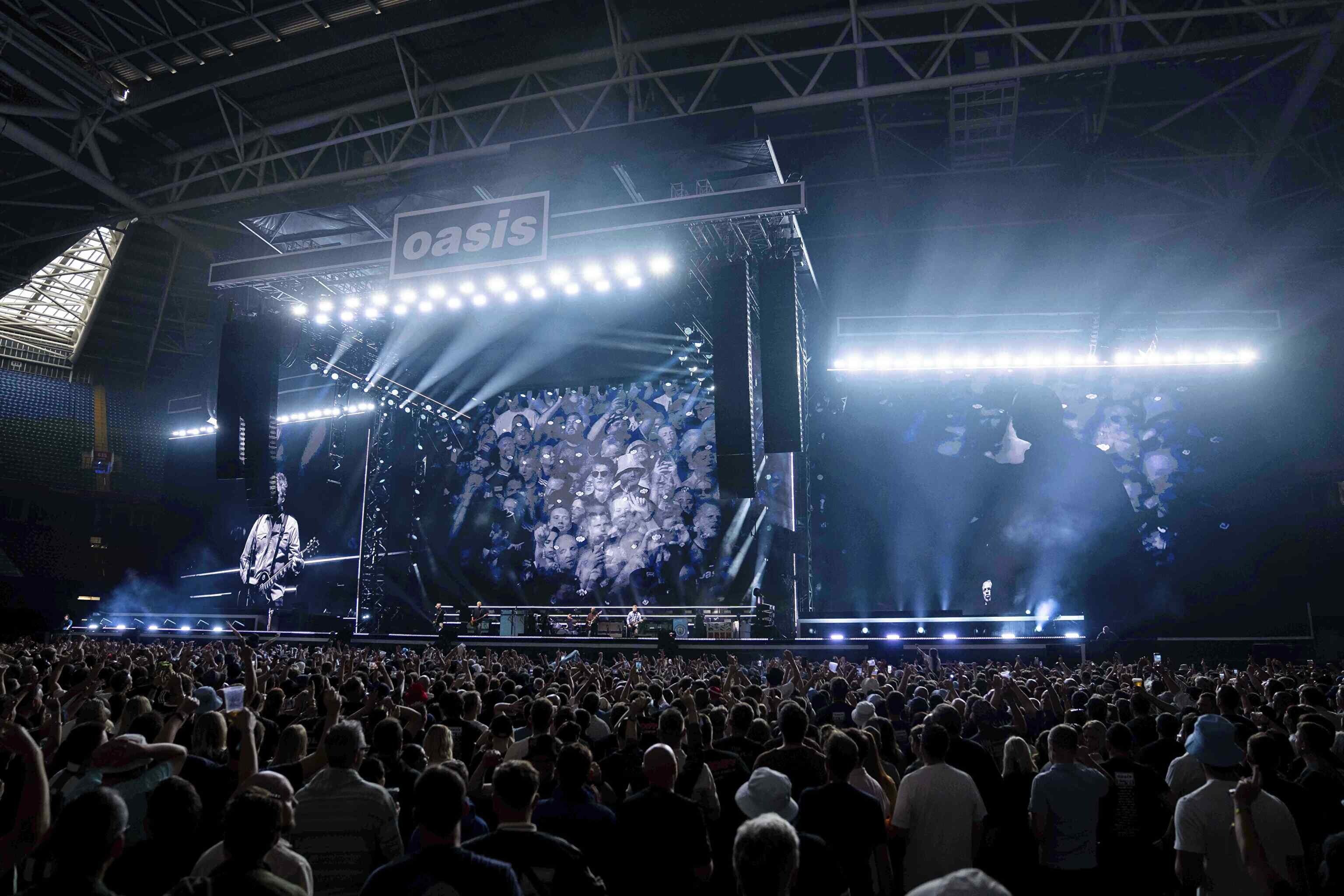 Oasis Live 2027 Reunion auf der Bühne